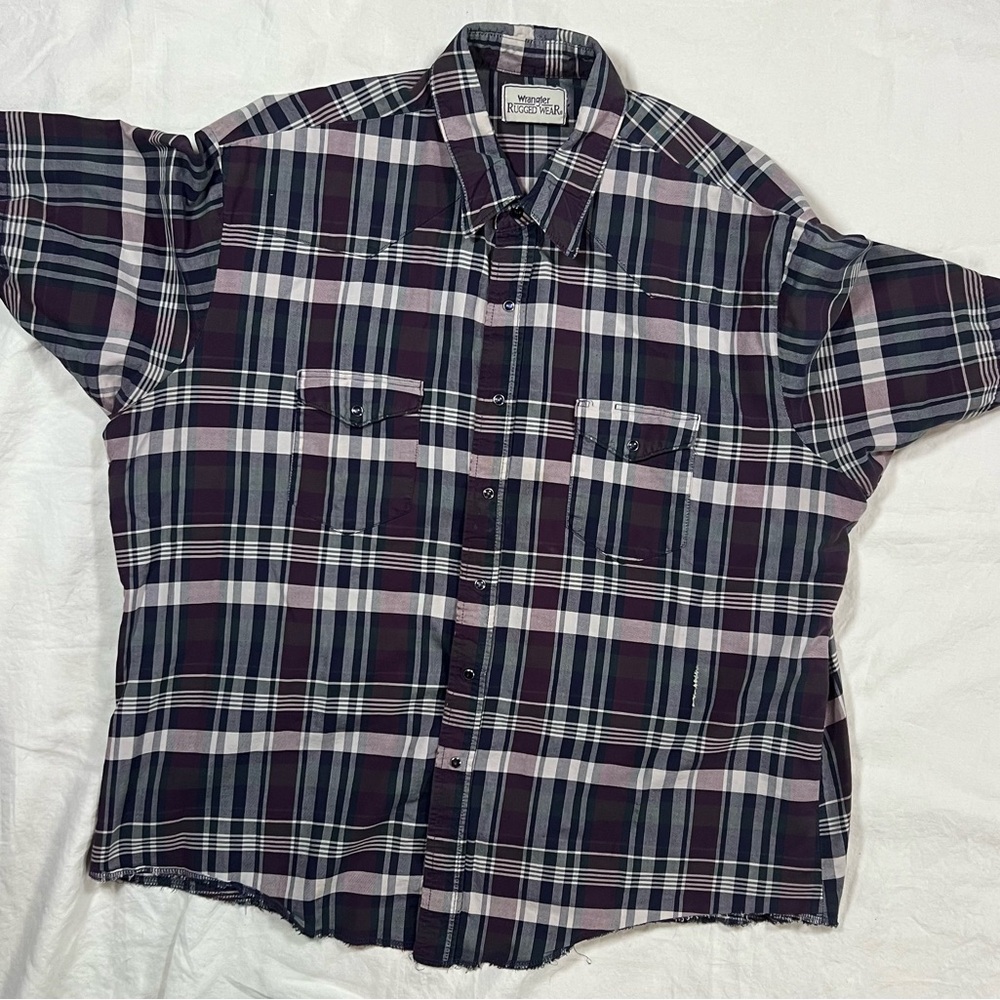 Wrangler Rugged Wear Plaid Western Snap Shirt Purple Blue Raw Hem Men’s XL